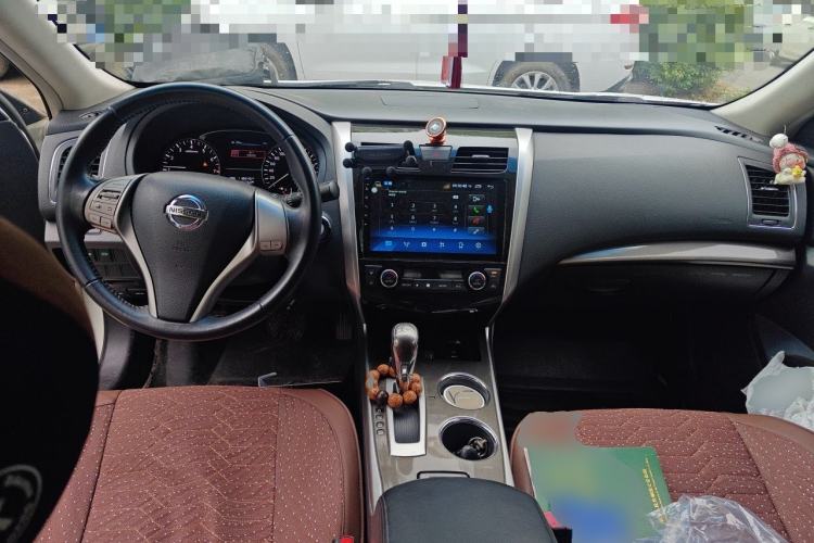 Used Nissan Teana 2013 2.0L XL Comfort Edition Center Console