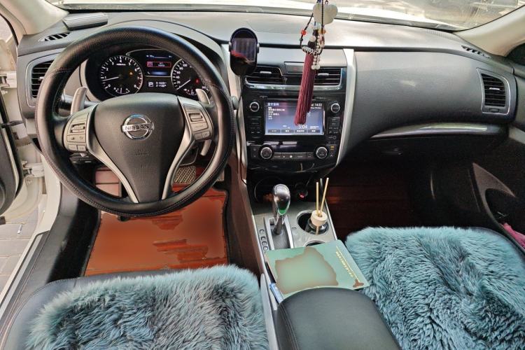 Used Nissan Teana 2013 2.5L XL-NAVI Luxury Edition Center Console