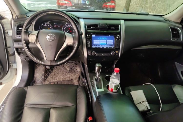 Used Nissan Teana 2013 2.0L XL Comfort Edition Center Console