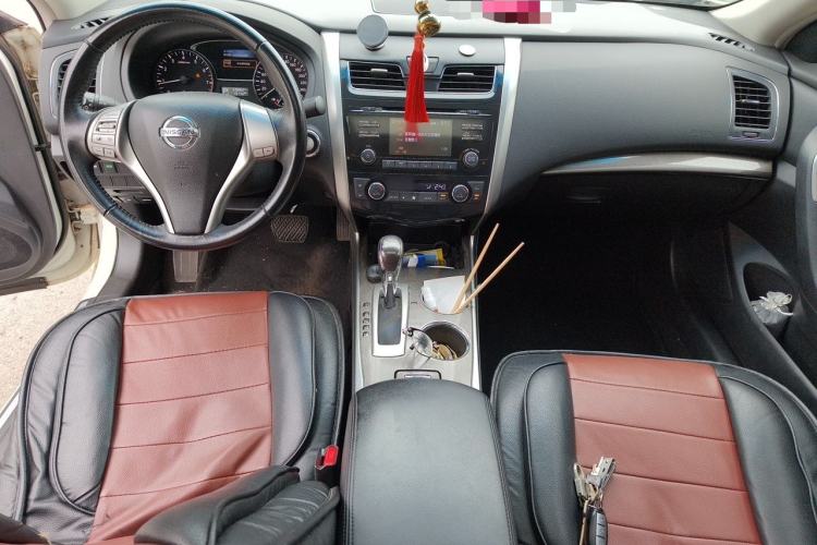 Used Nissan Teana 2013 2.0L XL Comfort Edition Center Console