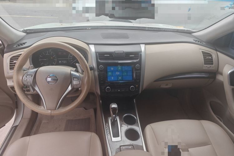 Used Nissan Teana 2013 2.5L XL Leading Edition Center Console