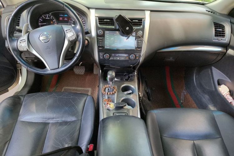 Used Nissan Teana 2013 2.5L XL Leading Edition Center Console