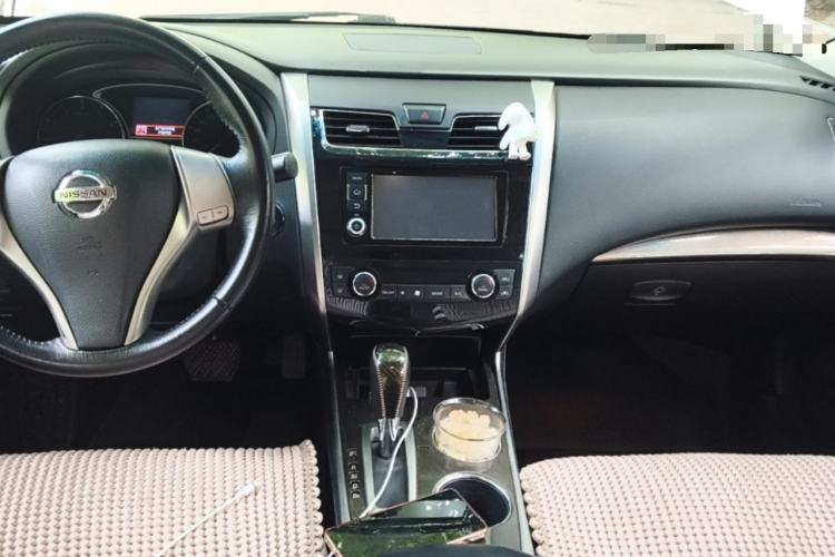 Used Nissan Teana 2013 2.0L XL Comfort Edition Center Console