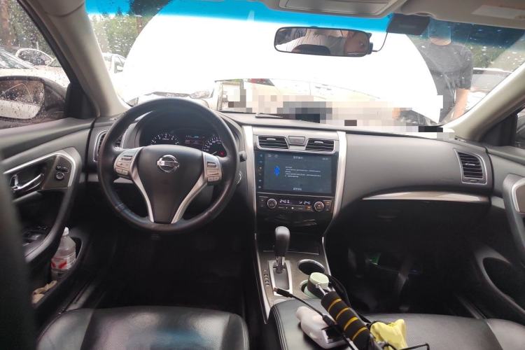 Used Nissan Teana 2013 2.0L XL Comfort Edition Center Console