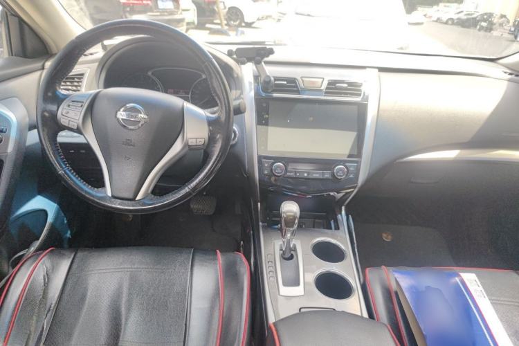 Used Nissan Teana 2013 2.0L XL Comfort Edition Center Console