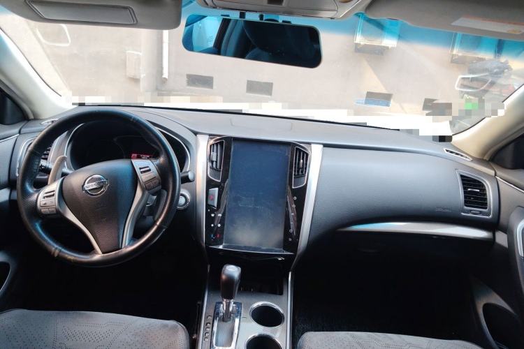 Used Nissan Teana 2013 2.5L XL Leading Edition Center Console