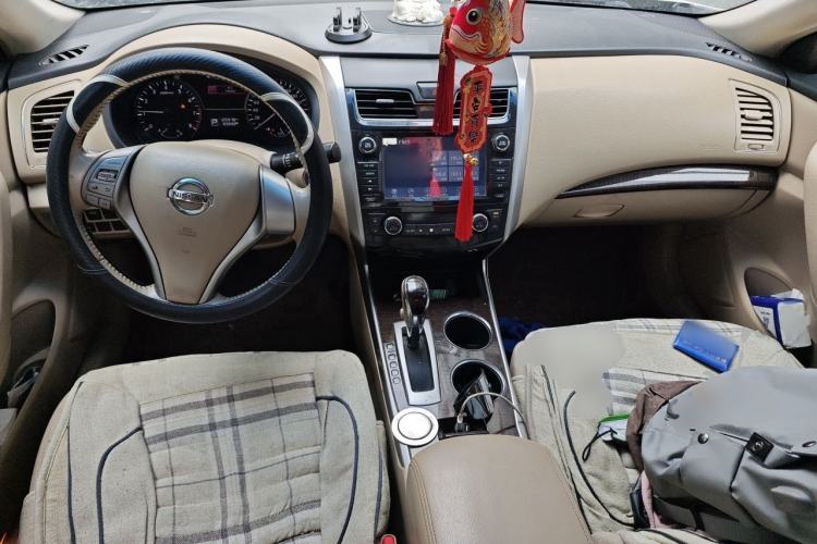 Used Nissan Teana 2013 2.0L XE Fashion Edition Center Console