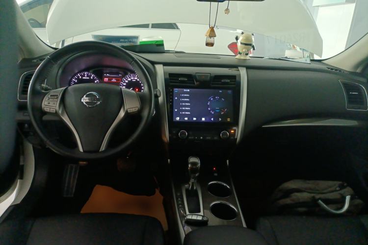 Used Nissan Teana 2013 2.0L XL Comfort Edition Center Console