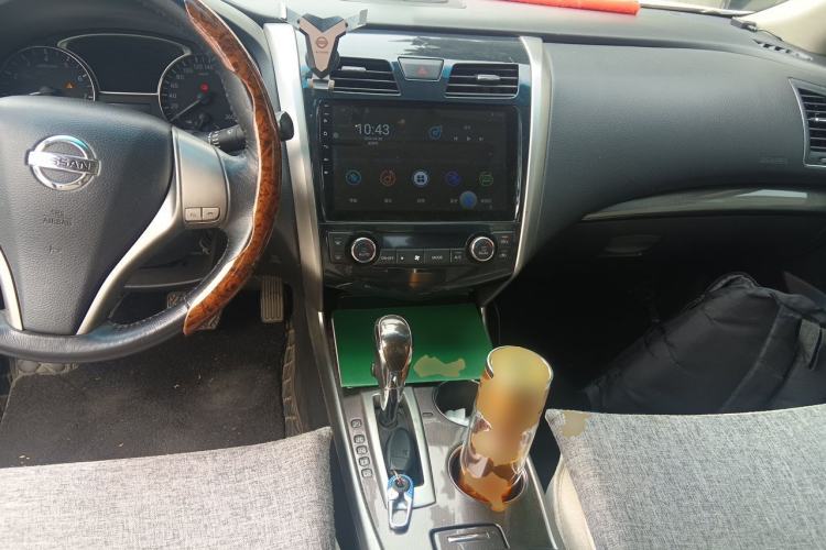 Used Nissan Teana 2013 2.0L XL Comfort Edition Center Console