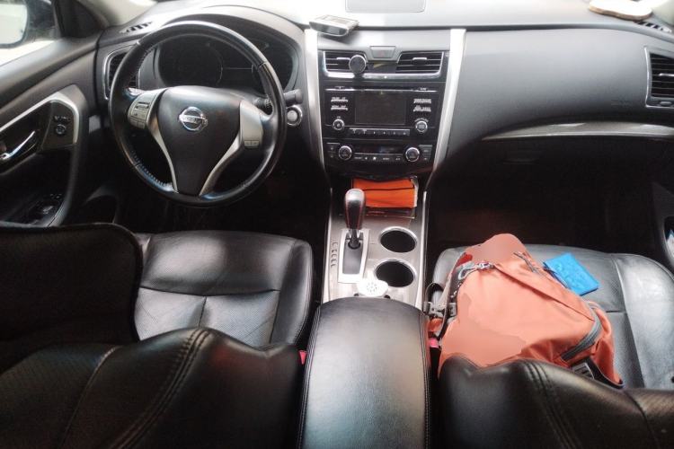 Used Nissan Teana 2013 2.0L XL Comfort Edition Center Console
