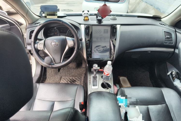 Used Nissan Teana 2013 2.0L XL Comfort Edition Center Console