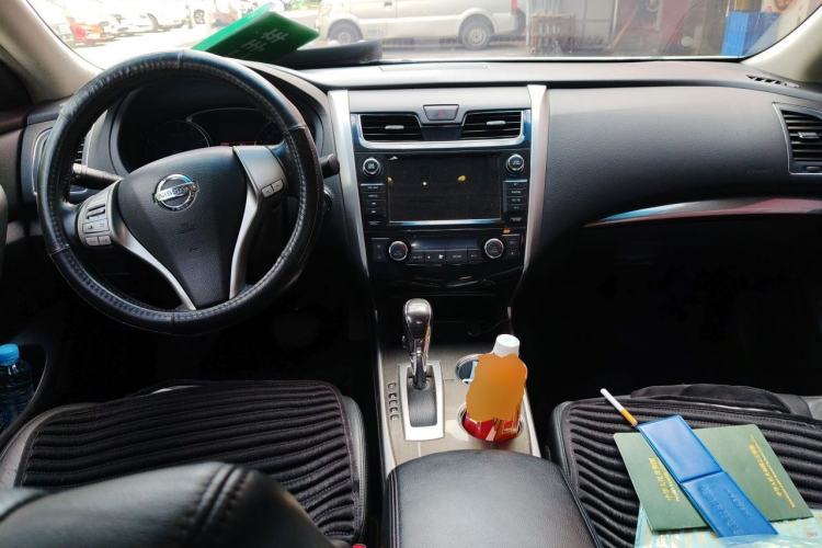 Used Nissan Teana 2013 2.0L XL Comfort Edition Center Console