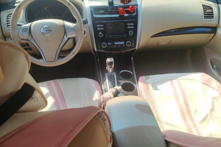 Used Nissan Teana 2013 2.0L XE Fashion Edition Center Console