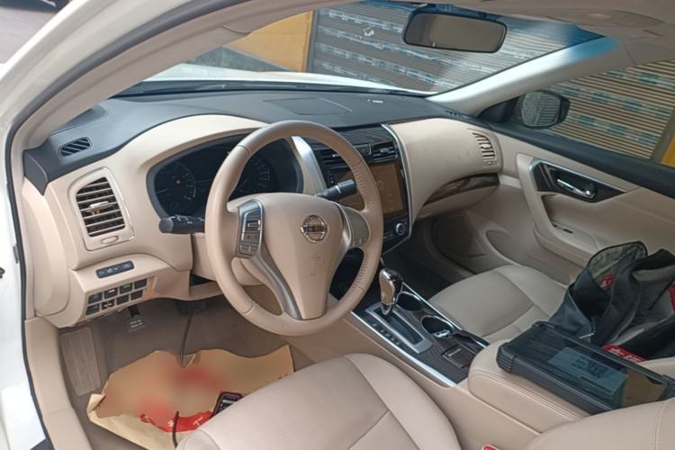 Used Nissan Teana 2013 2.0L XL Comfort Edition Center Console