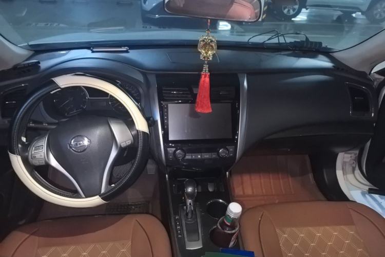 Used Nissan Teana 2013 2.0L XL Comfort Edition Center Console