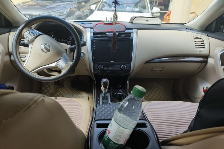 Used Nissan Teana 2013 2.0L XL Comfort Edition Center Console