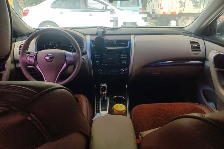 Used Nissan Teana 2013 2.0L XL Comfort Edition Center Console