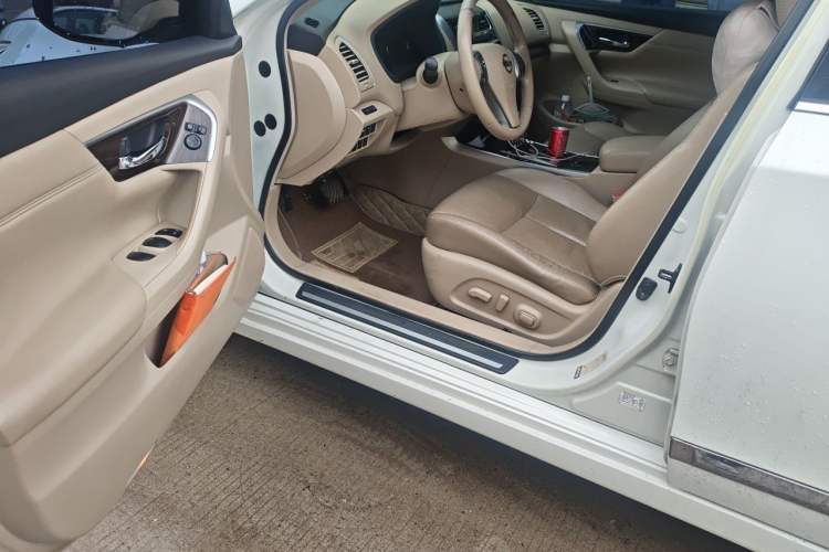 Used Nissan Teana 2013 2.0L XL-NAVI Smart Navigation Edition Driver Seat
