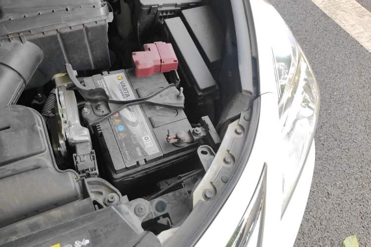 Used Nissan Teana 2013 2.0L XL Comfort Edition Engine Bay Left