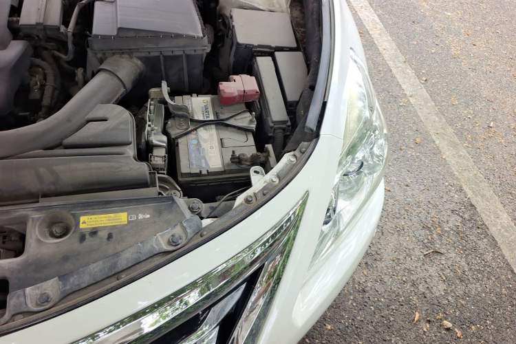 Used Nissan Teana 2013 2.0L XL Comfort Edition Engine Bay Left