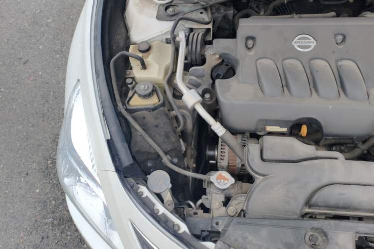 Used Nissan Teana 2013 2.0L XL Comfort Edition Engine Bay Right
