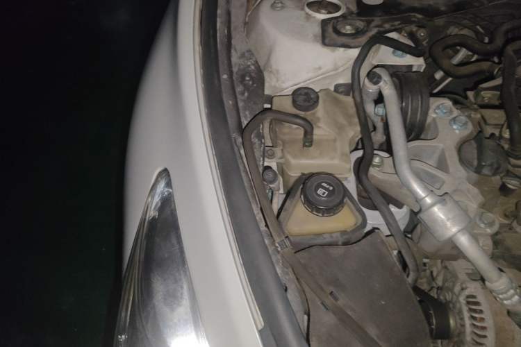 Used Nissan Teana 2013 2.0L XL Comfort Edition Engine Bay Right