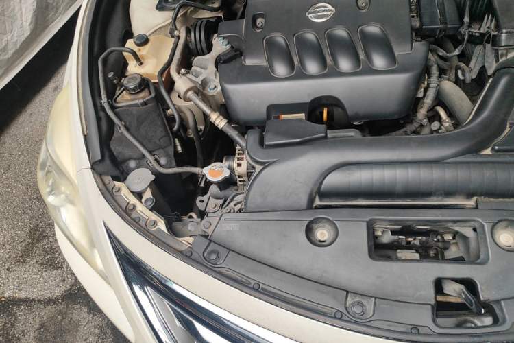 Used Nissan Teana 2013 2.0L XL Comfort Edition Engine Bay Right