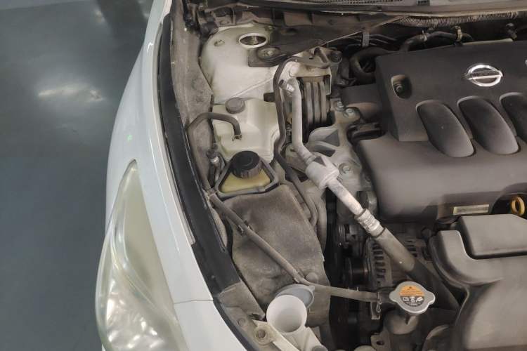 Used Nissan Teana 2013 2.0L XL Comfort Edition Engine Bay Right