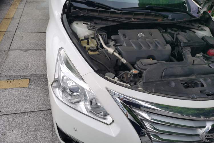 Used Nissan Teana 2013 2.0L XL Comfort Edition Engine Bay Right