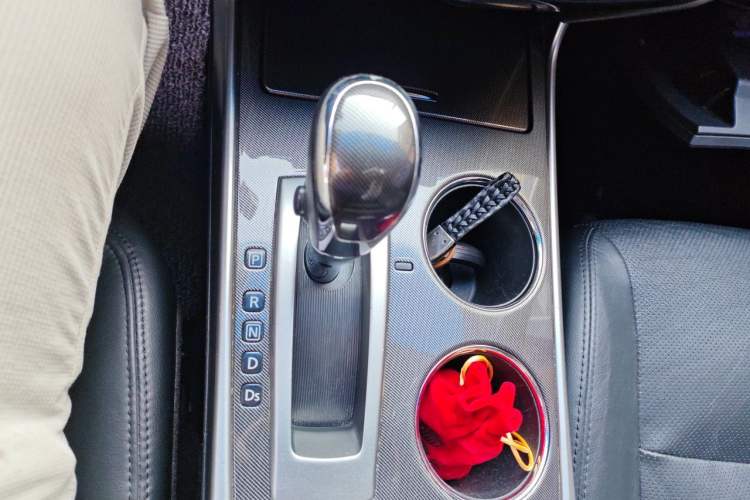 Used Nissan Teana 2013 2.0L XL Comfort Edition Gear Lever
