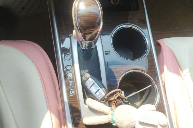 Used Nissan Teana 2013 2.0L XE Fashion Edition Gear Lever