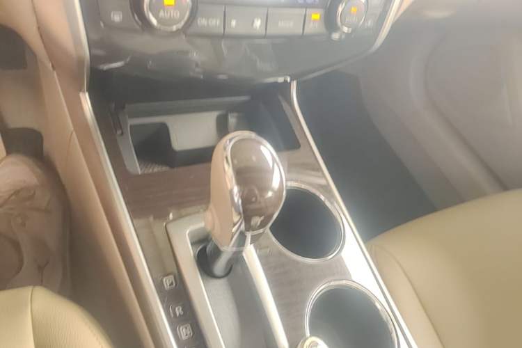 Used Nissan Teana 2013 2.0L XE Fashion Edition Gear Lever