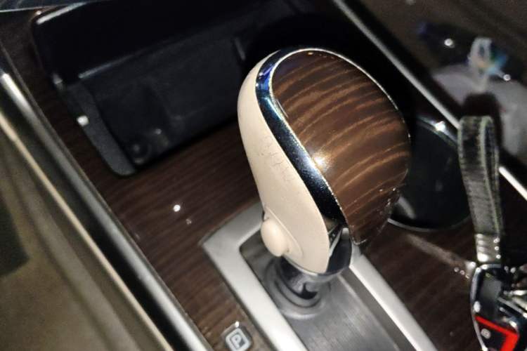 Used Nissan Teana 2013 2.0L XE Fashion Edition Gear Lever