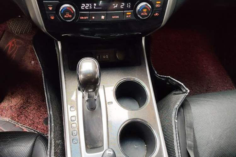 Used Nissan Teana 2013 2.0L XL Comfort Edition Gear Lever