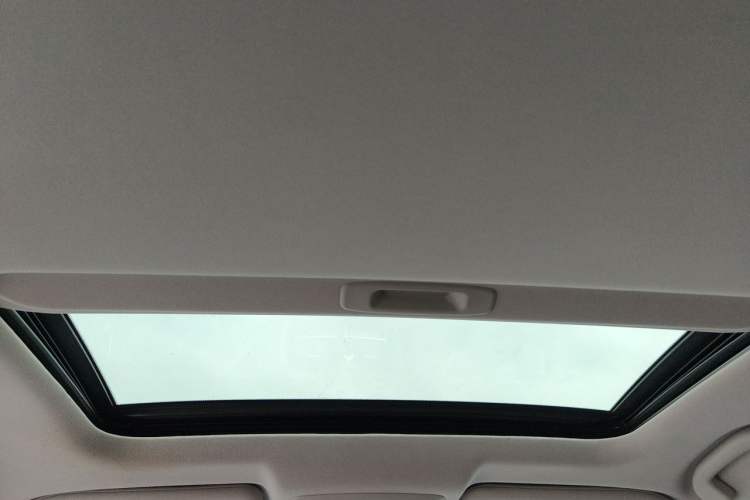 Used Nissan Teana 2013 2.0L XL Comfort Edition Headliner