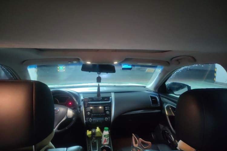 Used Nissan Teana 2013 2.0L XL Comfort Edition Headliner
