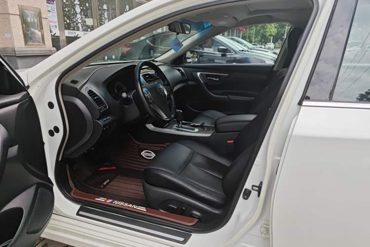 Used Nissan Teana 2013 2.0L XL Comfort Edition Interior 1