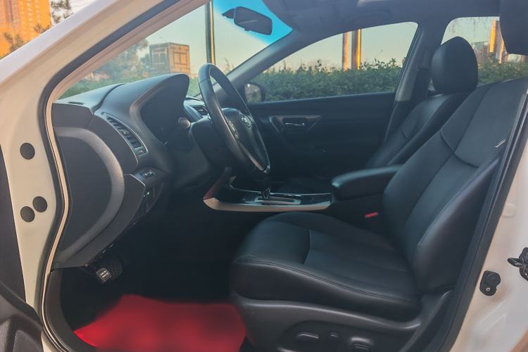 Used Nissan Teana 2013 2.0L XL Comfort Edition Interior 1
