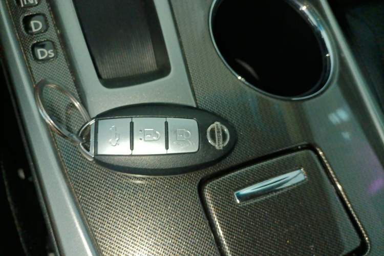 Used Nissan Teana 2013 2.0L XL Comfort Edition Interior 1