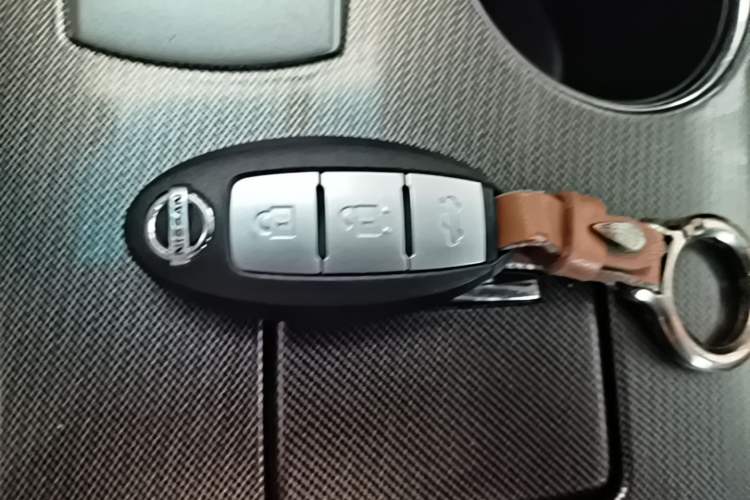Used Nissan Teana 2013 2.0L XL Comfort Edition Interior 1