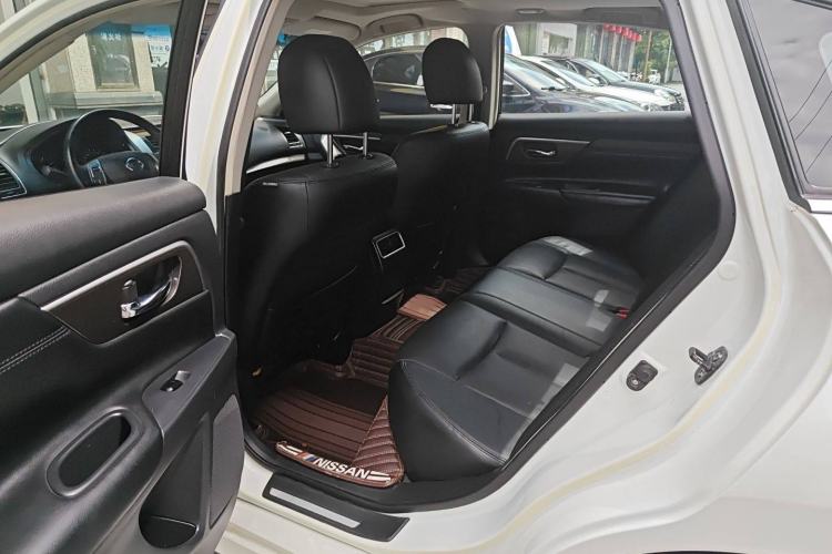 Used Nissan Teana 2013 2.0L XL Comfort Edition Interior 2