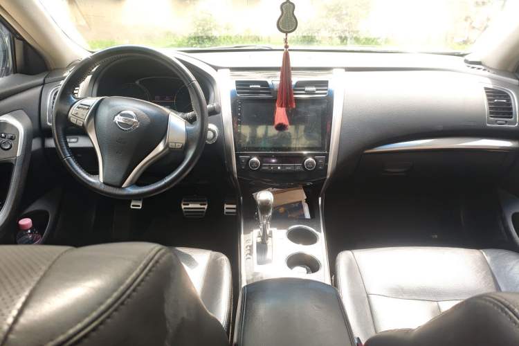 Used Nissan Teana 2013 2.0L XL Comfort Edition Interior 2