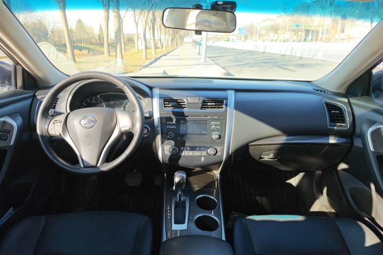 Used Nissan Teana 2013 2.0L XL Comfort Edition Interior 2