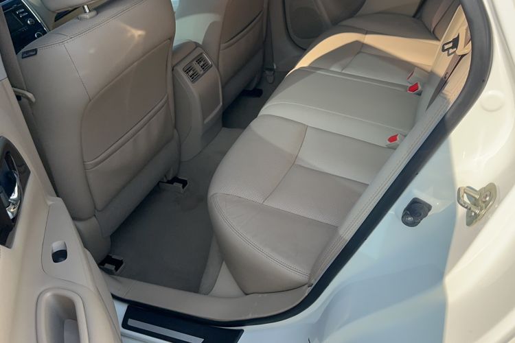 Used Nissan Teana 2013 2.0L XL Comfort Edition Interior 2