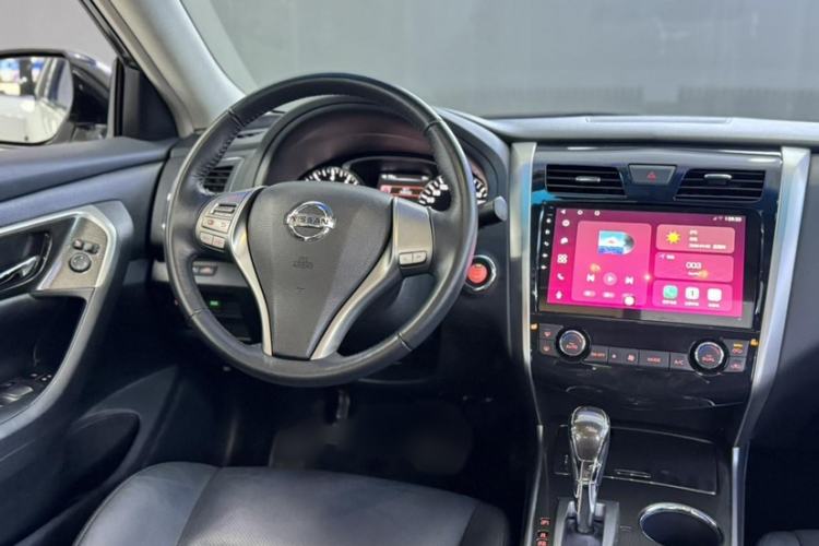 Used Nissan Teana 2013 2.0L XL Comfort Edition Interior 3