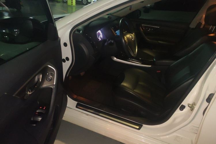 Used Nissan Teana 2013 2.0L XL Comfort Edition Interior 3