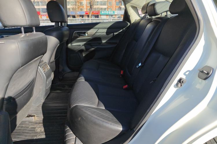 Used Nissan Teana 2013 2.0L XL Comfort Edition Interior 3