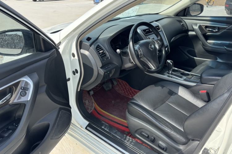 Used Nissan Teana 2013 2.5L XL Leading Edition Interior 3