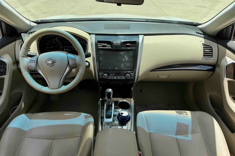 Used Nissan Teana 2013 2.0L XL Comfort Edition Interior 4