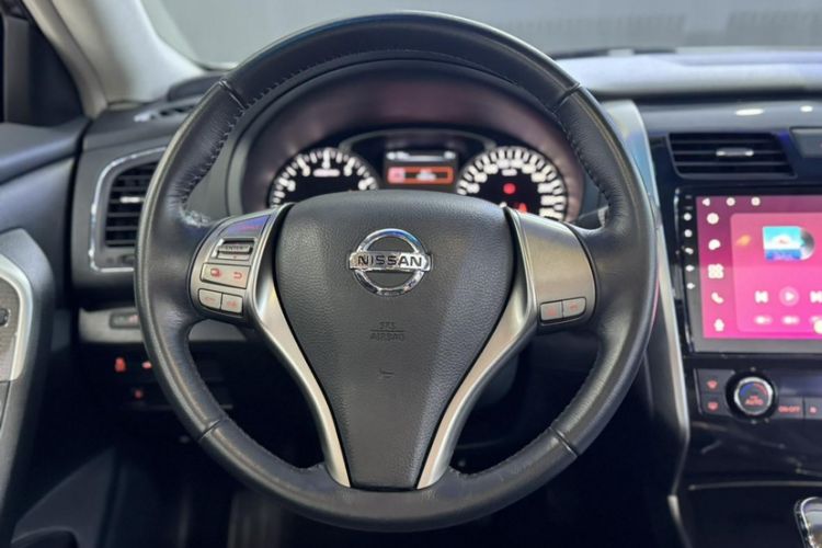Used Nissan Teana 2013 2.0L XL Comfort Edition Interior 5